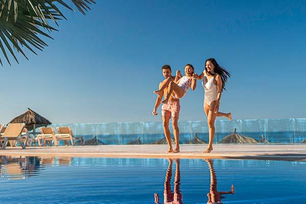 ¡Anticipa tu reserva y ahorra más! Krystal® Beach Acapulco ¡Anticipa tu reserva y ahorra más! Krystal® Beach Acapulco
