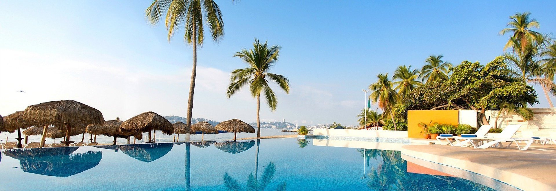 Hotel Krystal Beach Acapulco -  