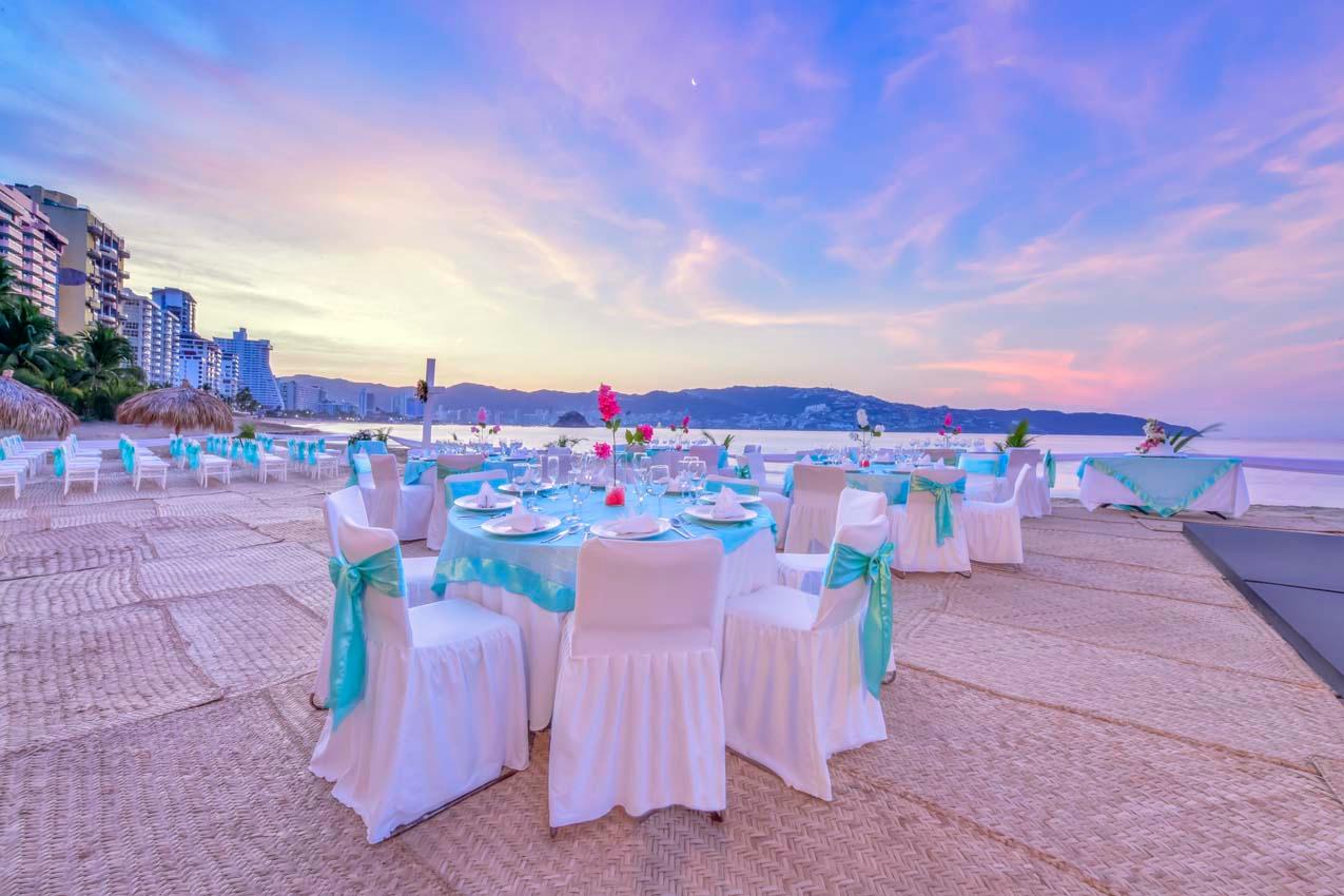 Krystal® Beach Acapulco Krystal® Beach Acapulco